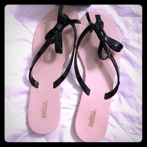 NWT Melissa Black & nude sandals